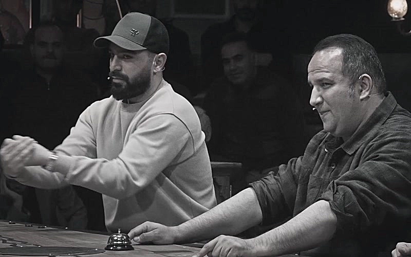 Guess Which Hand S01E06