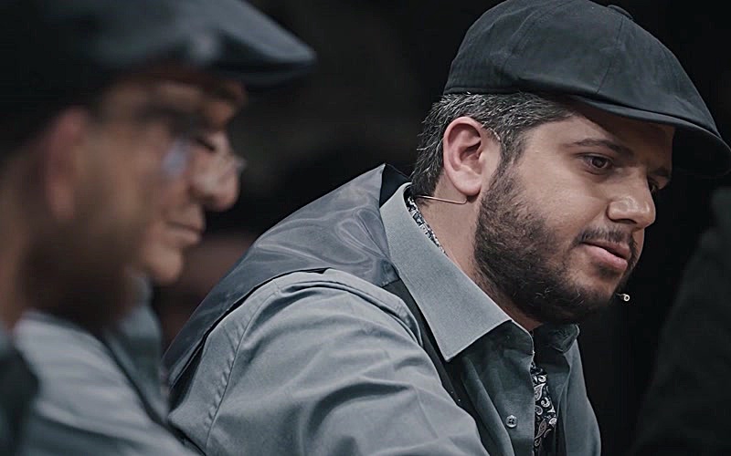 Guess Which Hand S01E11